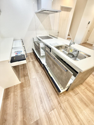 �L�b�`�� 2����  ���Ƒ����J��[�߂�A������̂���L�b�`��