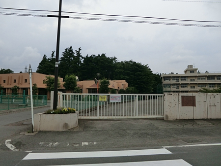 ���ӊ� ���w�Z 730m ���͌��s�����䏬�w�Z