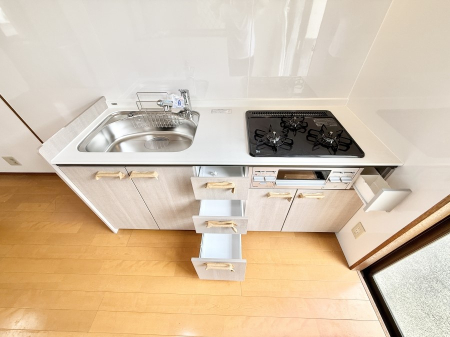 �L�b�`�� �������Ƒ����J��[�߂�A������̂���L�b�`��