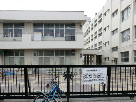 ���ӊ� ���w�Z 950m ���l�s�����J��񏬊w�Z