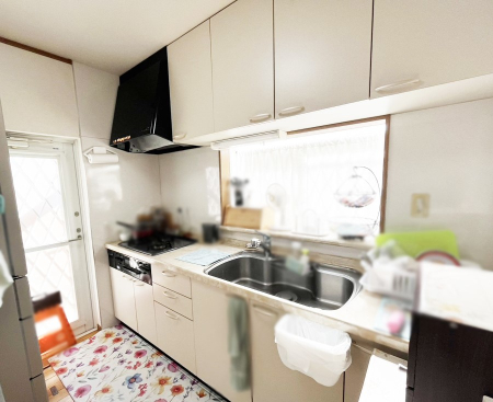 �L�b�`�� �������Ƒ����J��[�߂�A������̂���L�b�`��