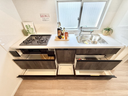 �L�b�`�� �������Ƒ����J��[�߂�A������̂���L�b�`��