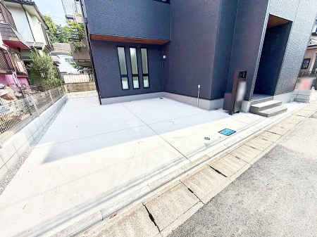  1����  �������̒��Ԃ����K��