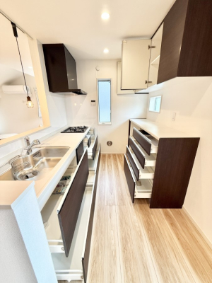 �L�b�`�� 1����  ���Ƒ����J��[�߂�A������̂���L�b�`��