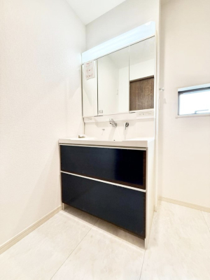 ���ʑ�E���ʏ� 1����  �����̏������X���[�Y�ɂł���L���ł�