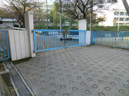���ӊ� ���w�Z 160m ���l�s����剪���w�Z