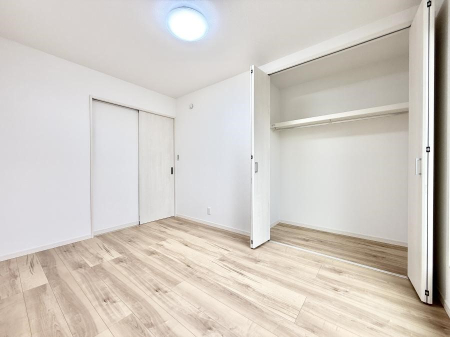�q������ ����