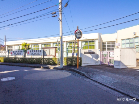 周辺環境 中学校 429m 町田市立真光寺中学校