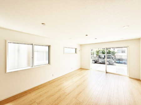 rO 났ƏΊ炪W܂AS܂郊rO