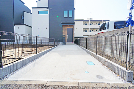  外観■自宅にある駐車スペースなので安心ですね