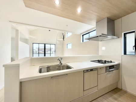 Lb` ƑƂȂAR~jP[V̏