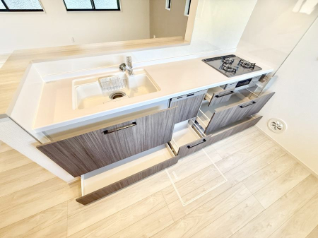 �L�b�`�� �������Ƒ����J��[�߂�A������̂���L�b�`��