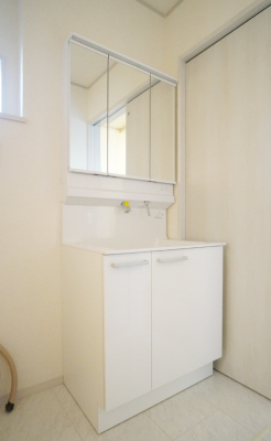 ʑEʏ Ƒ݂Ȃg₷zuł