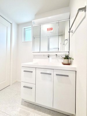 ʑEʏ 邢ʏ͖̎yłႢł