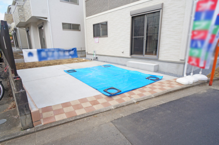  外観■自宅にカースペースがあると助かります