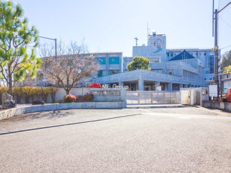 周辺環境 中学校 2100m 町田市立鶴川中学校