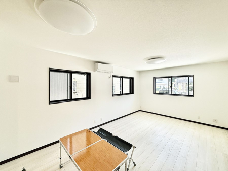 rO 났ƏΊ炪W܂AS܂郊rO