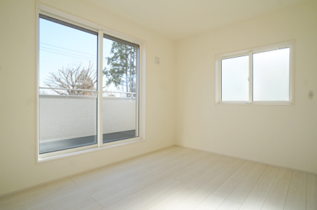その他内観 内装■落ち着いた色合いのお部屋で穏やかな時間を楽しめます