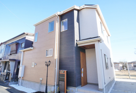 現地外観写真 外観■暮らしを彩る充実した設備仕様が備わった新築戸建