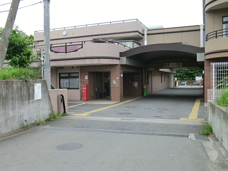 周辺環境 幼稚園・保育園 412m 東橋本ひまわり保育園