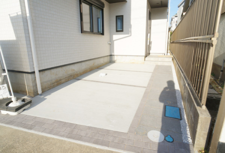  外観■自宅にカースペースがあると助かります