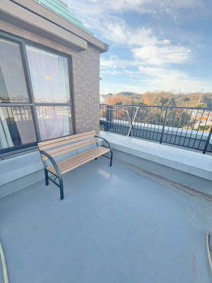 oRj[ OρJtFA̒ʒuɁB[toRj[̂炵