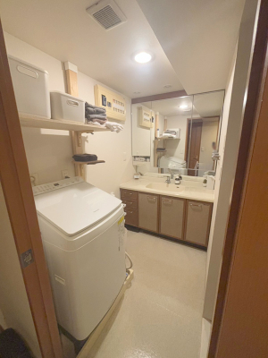 ʑEʏ Ƒ݂Ȃg₷zuł