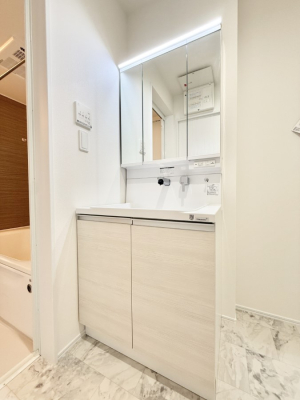 ʑEʏ 邢ʏ͖̎yłႢł