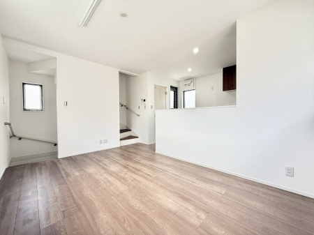 rO 났ƏΊ炪W܂AS܂郊rO